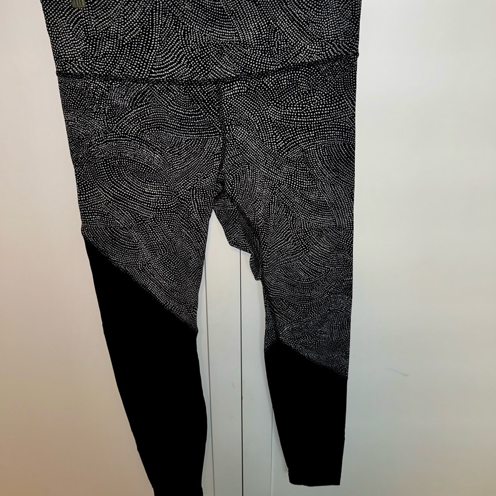 LULULEMON Stylish Black and Gray women's  Leggings